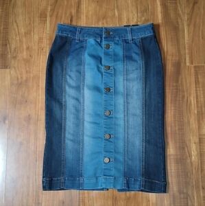 Denim Button-Front Skirt Size Medium
